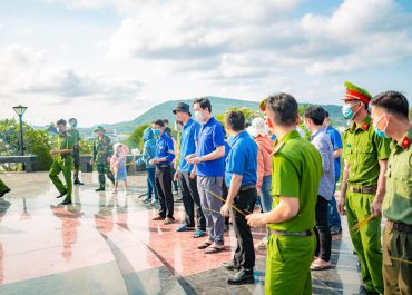 Tuổi trẻ Phú Quốc sôi nổi các hoạt động chủ nhật xanh